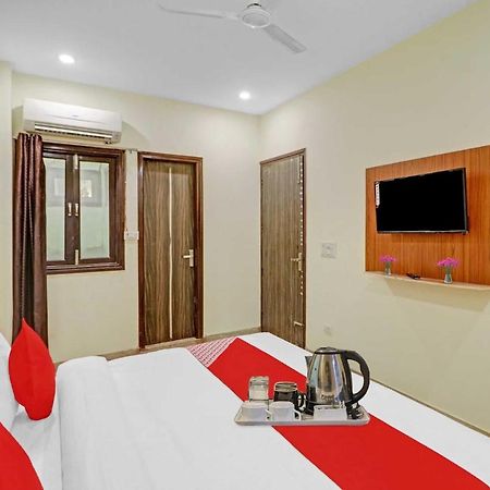 Hotel O Moonshine Near Mohan Estate Metro Station Nuova Delhi Esterno foto